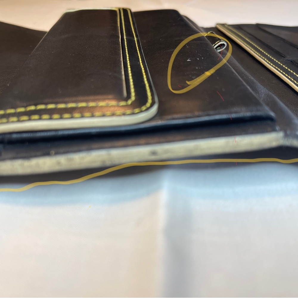 Louis Vuitton Suhali Porte-Trésor International Wallet - Picture 8 of 15